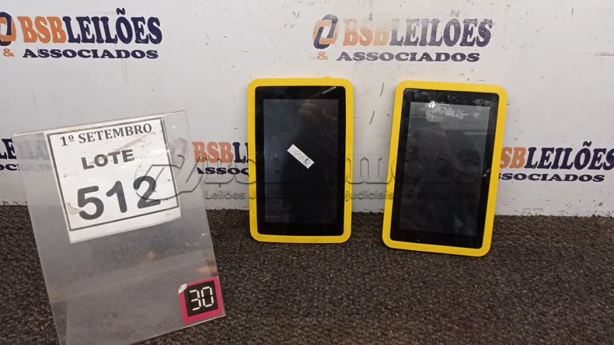 LOTE 512 - 02 TABLET'S CCE. (NO ESTADO) ATENÇÃO! FAZER A VISITAÇÃO ANTES DE ARREMATAR, NÃO SABEMOS SE FUNCIONA, LEILÃO NÃO TEM GARANTIA E NEM DEVOLUÇÃO, SUJEITO A POSSÍVEIS AVARIAS VISÍVEIS/OCULTAS E/OU AUSÊNCIA DE COMPONENTES.