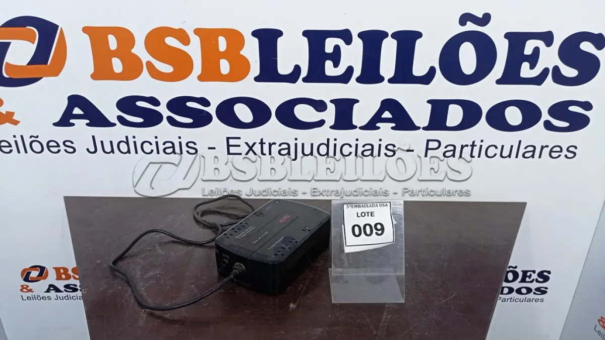 LOTE 009 - 01 NOBREAK BACK APC ES-550. (NO ESTADO EM QUE SE ENCONTRA. SUJEITO A AVARIAS OCULTAS/VISÍVEIS.) BE550G