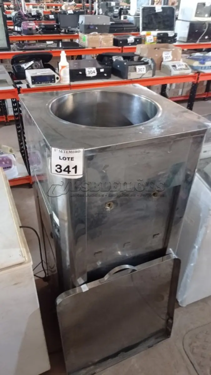 LOTE 341 - 01 SUQUEIRA INDUSTRIAL EM INOX. (NO ESTADO) ATENÇÃO! FAZER A VISITAÇÃO ANTES DE ARREMATAR, NÃO SABEMOS SE FUNCIONA, LEILÃO NÃO TEM GARANTIA E NEM DEVOLUÇÃO, SUJEITO A POSSÍVEIS AVARIAS VISÍVEIS/OCULTAS E/OU AUSÊNCIA DE COMPONENTES.