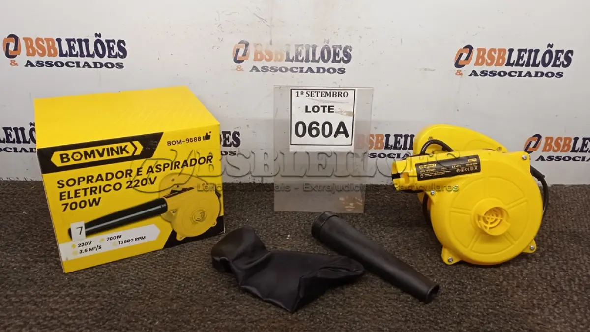 LOTE 060 - 01 SOPRADOR E ASPIRADOR ELÉTRICO 220V 700W 13600RPM. (NO ESTADO) ATENÇÃO! FAZER A VISITAÇÃO ANTES DE ARREMATAR, NÃO SABEMOS SE FUNCIONA, LEILÃO NÃO TEM GARANTIA E NEM DEVOLUÇÃO, SUJEITO A POSSÍVEIS AVARIAS VISÍVEIS/OCULTAS E/OU AUSÊNCIA DE COMPONENTES.