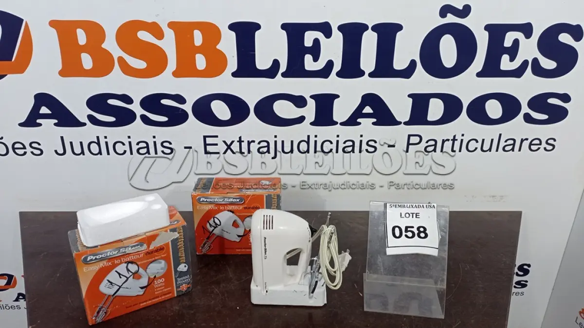 LOTE 058 - 02 BATEDEIRAS EASY MIX 110V. (NO ESTADO EM QUE SE ENCONTRA. SUJEITO A AVARIAS OCULTAS/VISÍVEIS.)