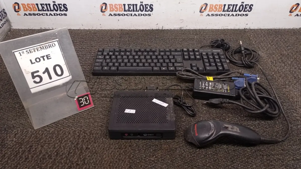 LOTE 510 - 01 MINI PC INT , 01 TECLADO, 01 LEITOR DE CÓDIGO DE BARRAS E CABOS.(NO ESTADO) ATENÇÃO! FAZER A VISITAÇÃO ANTES DE ARREMATAR, NÃO SABEMOS SE FUNCIONA, LEILÃO NÃO TEM GARANTIA E NEM DEVOLUÇÃO, SUJEITO A POSSÍVEIS AVARIAS VISÍVEIS/OCULTAS E/OU AUSÊNCIA DE COMPONENTES.