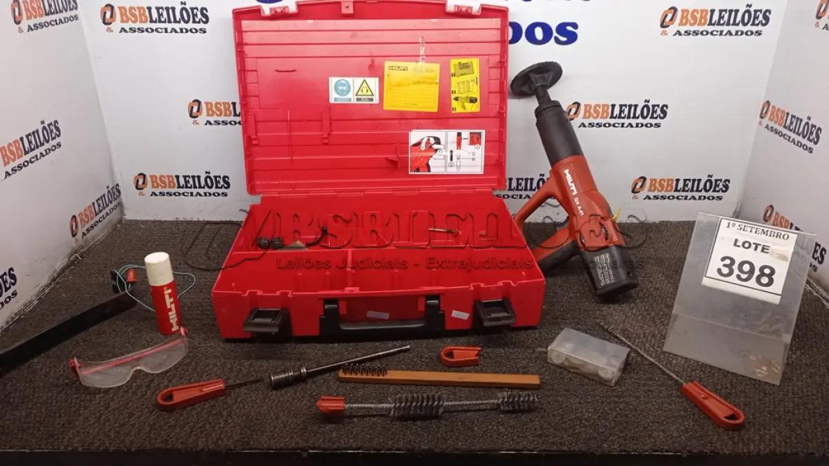 LOTE 398 - 01 FINCA PINO HLTI MODELO DX A41 COM ACESSÓRIOS E MALETA. (NO ESTADO) ATENÇÃO! FAZER A VISITAÇÃO ANTES DE ARREMATAR, NÃO SABEMOS SE FUNCIONA. LEILÃO NÃO TEM GARANTIA E NEM DEVOLUÇÃO, SUJEITO A POSSÍVEIS AVARIAS VISÍVEIS/OCULTAS E/OU AUSÊNCIA DE COMPONENTES.