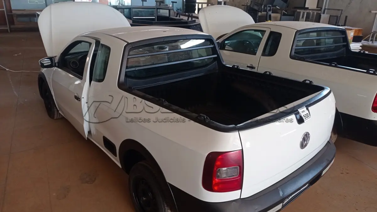 LOTE 500 - 01 VW SAVEIRO 1.6 CE FLEX, PLACA ONN7322,COR BRANCA ANO 2014. (NO ESTADO) ATENÇÃO! FAZER A VISITAÇÃO ANTES DE ARREMATAR, NÃO SABEMOS SE FUNCIONA, LEILÃO NÃO TEM GARANTIA E NEM DEVOLUÇÃO, SUJEITO A POSSÍVEIS AVARIAS VISÍVEIS/OCULTAS E/OU AUSÊNCIA DE COMPONENTES.
