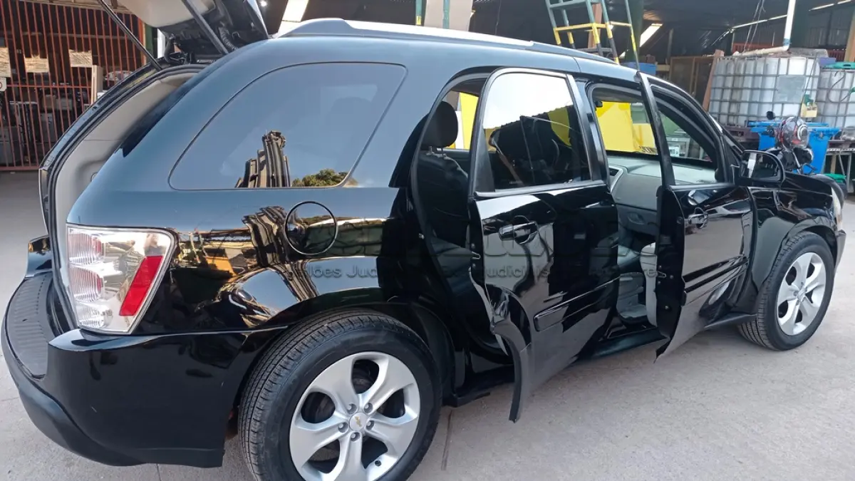 LOTE 603 - 01 I/CHEVROLET EQUINOX LT, ANO 2005, COR PRETA, GASOLINA, AUTOMÁTICA (NO ESTADO).