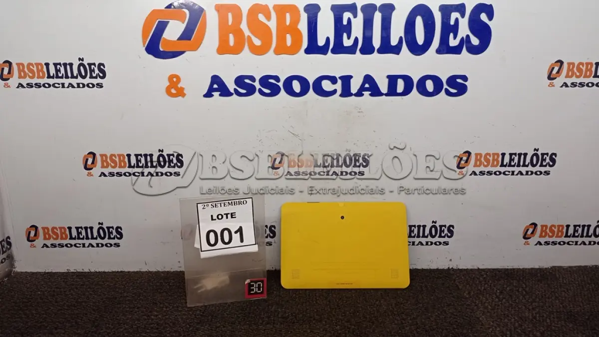 LOTE 001 - 01 TABLET MARCA POSITIVO. (NO ESTADO) ATENÇÃO! FAZER A VISITAÇÃO ANTES DE ARREMATAR, NÃO SABEMOS SE FUNCIONA, LEILÃO NÃO TEM GARANTIA E NEM DEVOLUÇÃO, SUJEITO A POSSÍVEIS AVARIAS VISÍVEIS/OCULTAS E/OU AUSÊNCIA DE COMPONENTES.