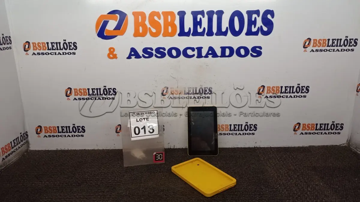 LOTE 013 - 02 TABLETS MARCA CCE. (NO ESTADO) ATENÇÃO! FAZER A VISITAÇÃO ANTES DE ARREMATAR, NÃO SABEMOS SE FUNCIONA, LEILÃO NÃO TEM GARANTIA E NEM DEVOLUÇÃO, SUJEITO A POSSÍVEIS AVARIAS VISÍVEIS/OCULTAS E/OU AUSÊNCIA DE COMPONENTES.