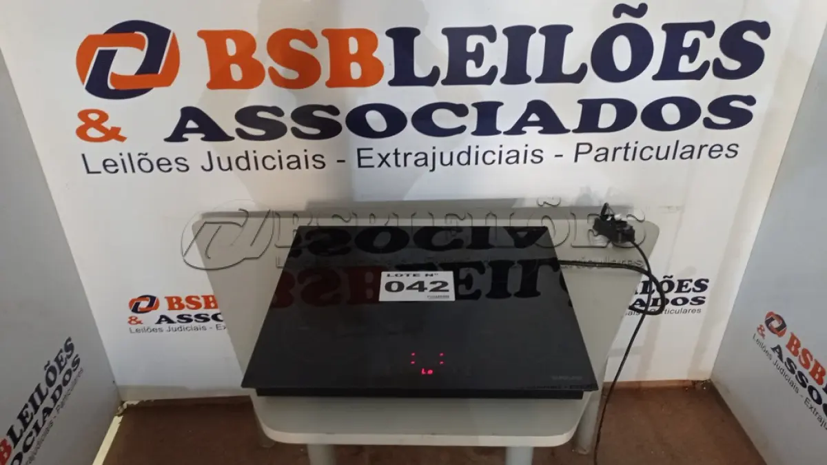 LOTE 042 - 01 COOKTOP DE INDUÇÃO 4 ZONAS DE AQUECIMENTO SUGGAR 220VOLTS (NO ESTADO, NÃO SABEMOS SE FUNCIONA. LEILÃO NÃO TEM GARANTIA E NEM DEVOLUÇÃO, SUJEITO A POSSÍVEIS AVARIAS VISÍVEIS/OCULTAS E/OU AUSÊNCIA DE COMPONENTES)