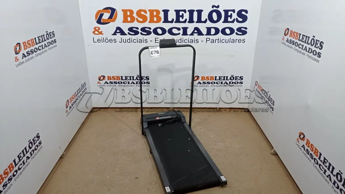LOTE 076 - 01 ESTEIRA ELÉTRICA KNAKASAKI 110VOLTS C/ CONTROLE (NO ESTADO, NÃO SABEMOS SE FUNCIONA. LEILÃO NÃO TEM GARANTIA E NEM DEVOLUÇÃO, SUJEITO A POSSÍVEIS AVARIAS VISÍVEIS/OCULTAS E/OU AUSÊNCIA DE COMPONENTES)