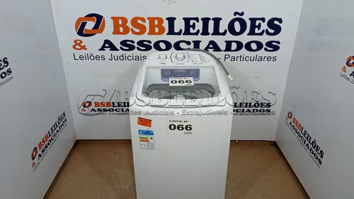 LOTE 066 - 01 LAVADORA ROUPAS ELECTROLUX 12 KG BRANCA LAVAGEM LAC12 - 220VOLTS (NO ESTADO, NÃO SABEMOS SE FUNCIONA. LEILÃO NÃO TEM GARANTIA E NEM DEVOLUÇÃO, SUJEITO A POSSÍVEIS AVARIAS VISÍVEIS/OCULTAS E/OU AUSÊNCIA DE COMPONENTES) (NO ESTADO, NÃO SABEMOS SE FUNCIONA. LEILÃO NÃO TEM GARANTIA E NEM DEVOLUÇÃO, SUJEITO A POSSÍVEIS AVARIAS VISÍVEIS/OCULTAS E/OU AUSÊNCIA DE COMPONENTES)
