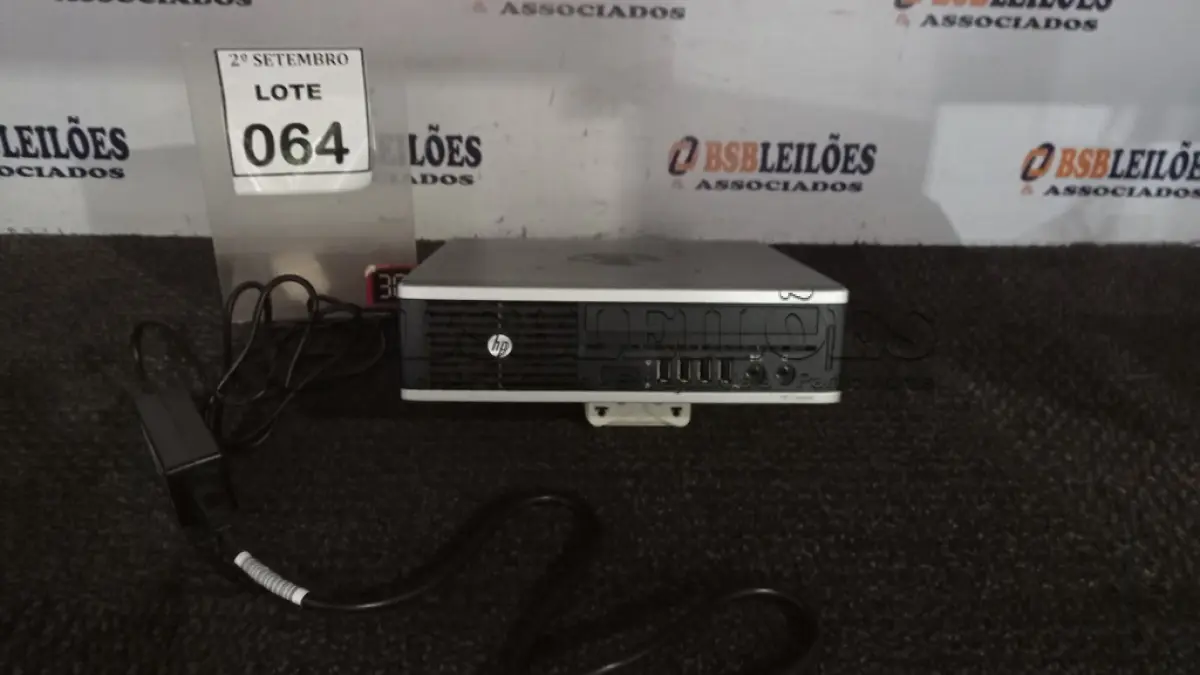 LOTE 064 - 01 MINI PC MARCA HP. (NO ESTADO) ATENÇÃO! FAZER A VISITAÇÃO ANTES DE ARREMATAR, NÃO SABEMOS SE FUNCIONA, LEILÃO NÃO TEM GARANTIA E NEM DEVOLUÇÃO, SUJEITO A POSSÍVEIS AVARIAS VISÍVEIS/OCULTAS E/OU AUSÊNCIA DE COMPONENTES.