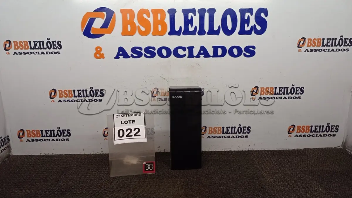 LOTE 022 - 01 SCANNER MARCA KODAK. (NO ESTADO) ATENÇÃO! FAZER A VISITAÇÃO ANTES DE ARREMATAR, NÃO SABEMOS SE FUNCIONA, LEILÃO NÃO TEM GARANTIA E NEM DEVOLUÇÃO, SUJEITO A POSSÍVEIS AVARIAS VISÍVEIS/OCULTAS E/OU AUSÊNCIA DE COMPONENTES.