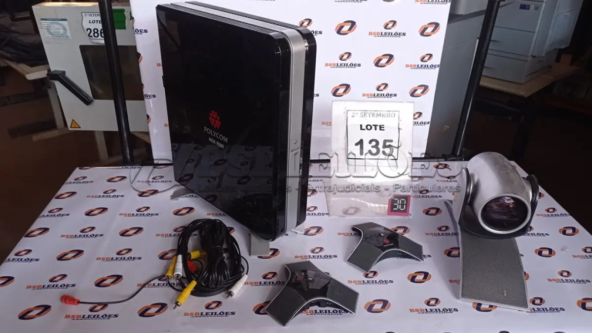 LOTE 135 - 01 LOTE COM EQUIPAMENTOS DE VIDEOCONFERÊNCIA MARCA POLYCOM. (NO ESTADO) ATENÇÃO! FAZER A VISITAÇÃO ANTES DE ARREMATAR, NÃO SABEMOS SE FUNCIONA, LEILÃO NÃO TEM GARANTIA E NEM DEVOLUÇÃO, SUJEITO A POSSÍVEIS AVARIAS VISÍVEIS/OCULTAS E/OU AUSÊNCIA DE COMPONENTES.
