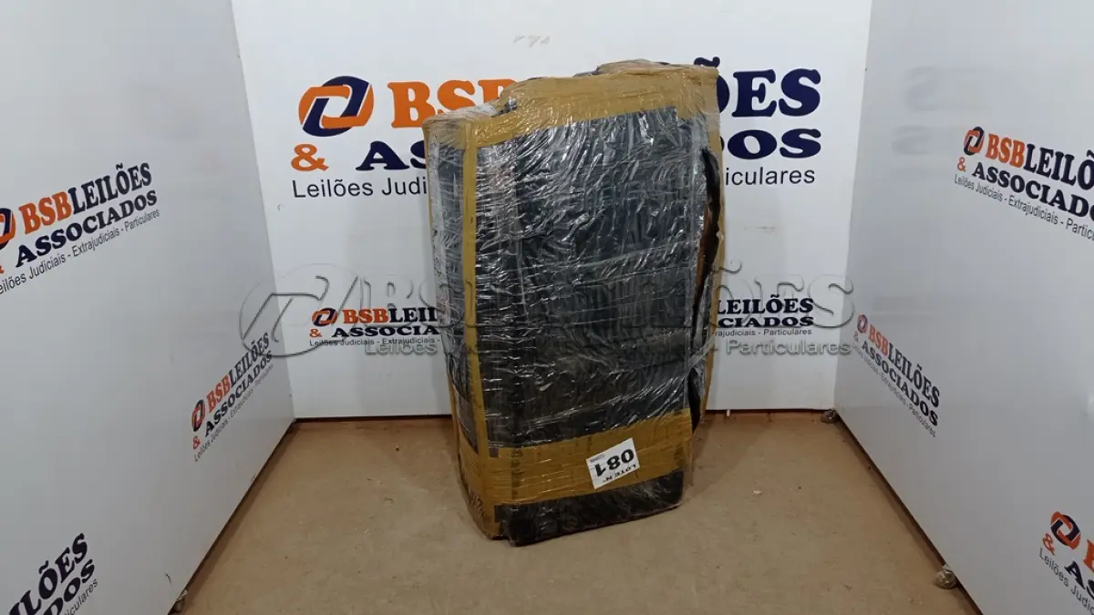LOTE 081 - 01 AQUECEDOR EXTERNO QUARTZO PIRAMIDE AÇO INOX 2,20 M CHAPEU CHINES (NO ESTADO, NÃO SABEMOS SE FUNCIONA. LEILÃO NÃO TEM GARANTIA E NEM DEVOLUÇÃO, SUJEITO A POSSÍVEIS AVARIAS VISÍVEIS/OCULTAS E/OU AUSÊNCIA DE COMPONENTES)
