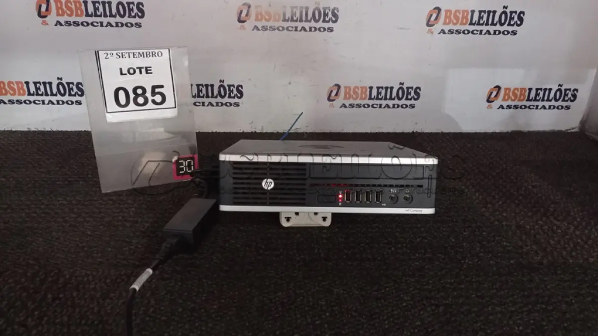 LOTE 085 - 01 MINI PC MARCA HP. (NO ESTADO) ATENÇÃO! FAZER A VISITAÇÃO ANTES DE ARREMATAR, NÃO SABEMOS SE FUNCIONA, LEILÃO NÃO TEM GARANTIA E NEM DEVOLUÇÃO, SUJEITO A POSSÍVEIS AVARIAS VISÍVEIS/OCULTAS E/OU AUSÊNCIA DE COMPONENTES.
