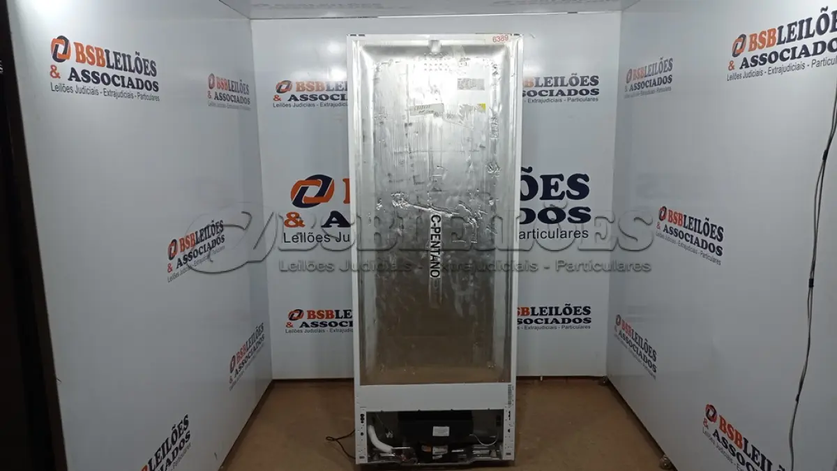 LOTE 047 - 01 GELADEIRA FROST FREE DUPLEX CONSUL BRANCA 451 LITROS - CRM53FB - 220 VOLTS (NO ESTADO, NÃO SABEMOS SE FUNCIONA. LEILÃO NÃO TEM GARANTIA E NEM DEVOLUÇÃO, SUJEITO A POSSÍVEIS AVARIAS VISÍVEIS/OCULTAS E/OU AUSÊNCIA DE COMPONENTES)