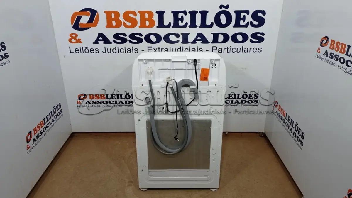 LOTE 038 - 01 MÁQUINA DE LAVAR ELECTROLUX 14KG LED14 BRANCA 110VOLTS (NO ESTADO, NÃO SABEMOS SE FUNCIONA. LEILÃO NÃO TEM GARANTIA E NEM DEVOLUÇÃO, SUJEITO A POSSÍVEIS AVARIAS VISÍVEIS/OCULTAS E/OU AUSÊNCIA DE COMPONENTES)