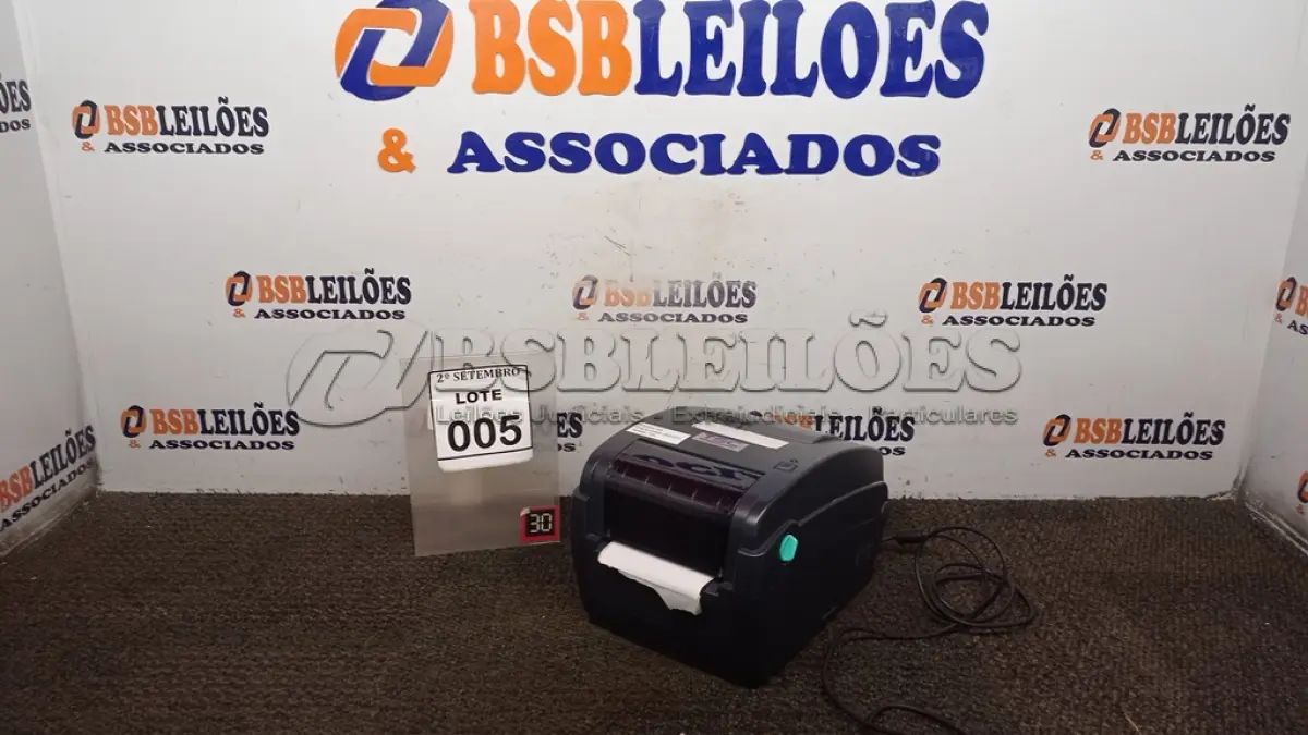 LOTE 005 - 01 IMPRESSORA DE ETIQUETAS MARCA TSC. (NO ESTADO) ATENÇÃO! FAZER A VISITAÇÃO ANTES DE ARREMATAR, NÃO SABEMOS SE FUNCIONA, LEILÃO NÃO TEM GARANTIA E NEM DEVOLUÇÃO, SUJEITO A POSSÍVEIS AVARIAS VISÍVEIS/OCULTAS E/OU AUSÊNCIA DE COMPONENTES.