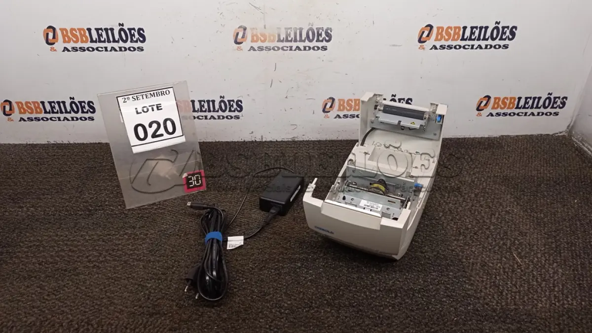 LOTE 020 - 01 MÁQUINA DE CUPOM MARCA DIEBOLD. (NO ESTADO) ATENÇÃO! FAZER A VISITAÇÃO ANTES DE ARREMATAR, NÃO SABEMOS SE FUNCIONA, LEILÃO NÃO TEM GARANTIA E NEM DEVOLUÇÃO, SUJEITO A POSSÍVEIS AVARIAS VISÍVEIS/OCULTAS E/OU AUSÊNCIA DE COMPONENTES.