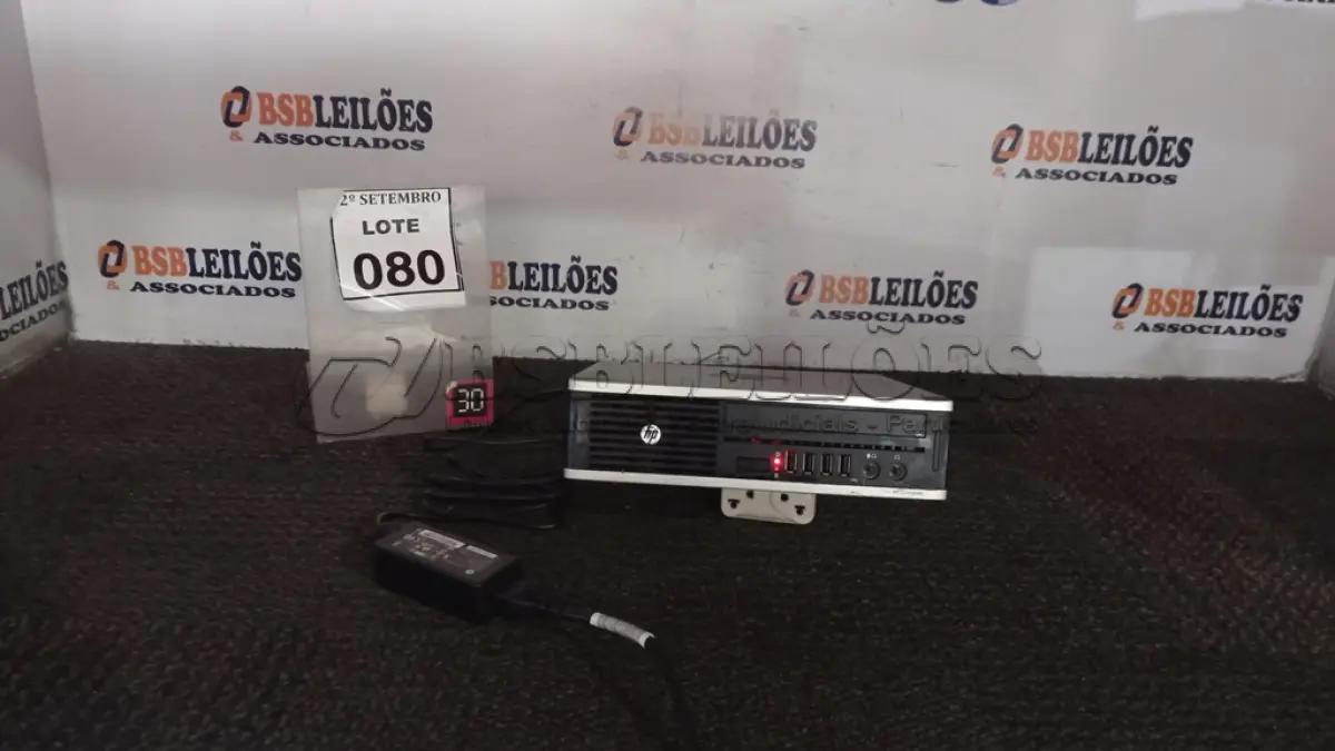 LOTE 080 - 01 MINI PC MARCA HP. (NO ESTADO) ATENÇÃO! FAZER A VISITAÇÃO ANTES DE ARREMATAR, NÃO SABEMOS SE FUNCIONA, LEILÃO NÃO TEM GARANTIA E NEM DEVOLUÇÃO, SUJEITO A POSSÍVEIS AVARIAS VISÍVEIS/OCULTAS E/OU AUSÊNCIA DE COMPONENTES.