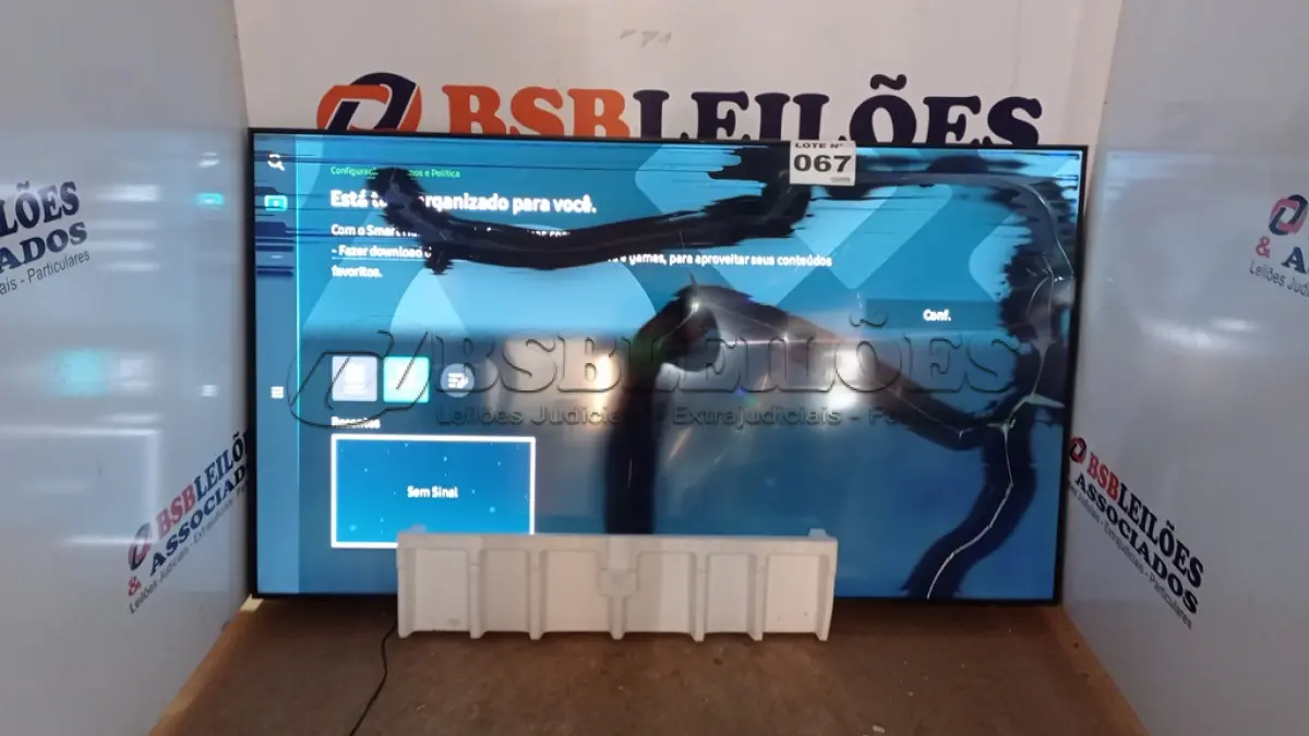 LOTE 067 - 01 SMART TV LED 85" 4K WI-FI CRYSTAL UHD 85BU8000 SAMSUNG (NO ESTADO, NÃO SABEMOS SE FUNCIONA. LEILÃO NÃO TEM GARANTIA E NEM DEVOLUÇÃO, SUJEITO A POSSÍVEIS AVARIAS VISÍVEIS/OCULTAS E/OU AUSÊNCIA DE COMPONENTES)