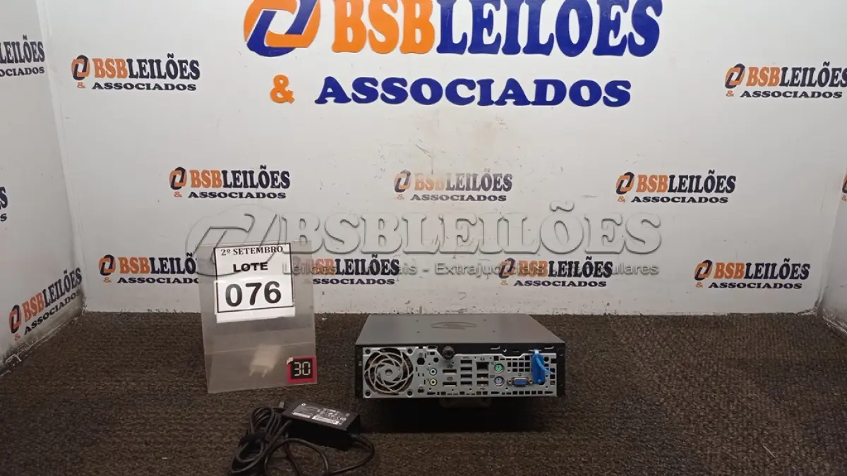 LOTE 076 - 01 MINI PC MARCA HP. (NO ESTADO) ATENÇÃO! FAZER A VISITAÇÃO ANTES DE ARREMATAR, NÃO SABEMOS SE FUNCIONA, LEILÃO NÃO TEM GARANTIA E NEM DEVOLUÇÃO, SUJEITO A POSSÍVEIS AVARIAS VISÍVEIS/OCULTAS E/OU AUSÊNCIA DE COMPONENTES.