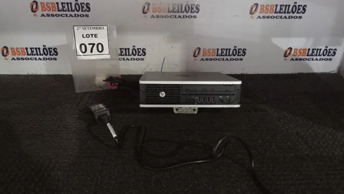 LOTE 070 - 01 MINI PC MARCA HP. (NO ESTADO) ATENÇÃO! FAZER A VISITAÇÃO ANTES DE ARREMATAR, NÃO SABEMOS SE FUNCIONA, LEILÃO NÃO TEM GARANTIA E NEM DEVOLUÇÃO, SUJEITO A POSSÍVEIS AVARIAS VISÍVEIS/OCULTAS E/OU AUSÊNCIA DE COMPONENTES.
