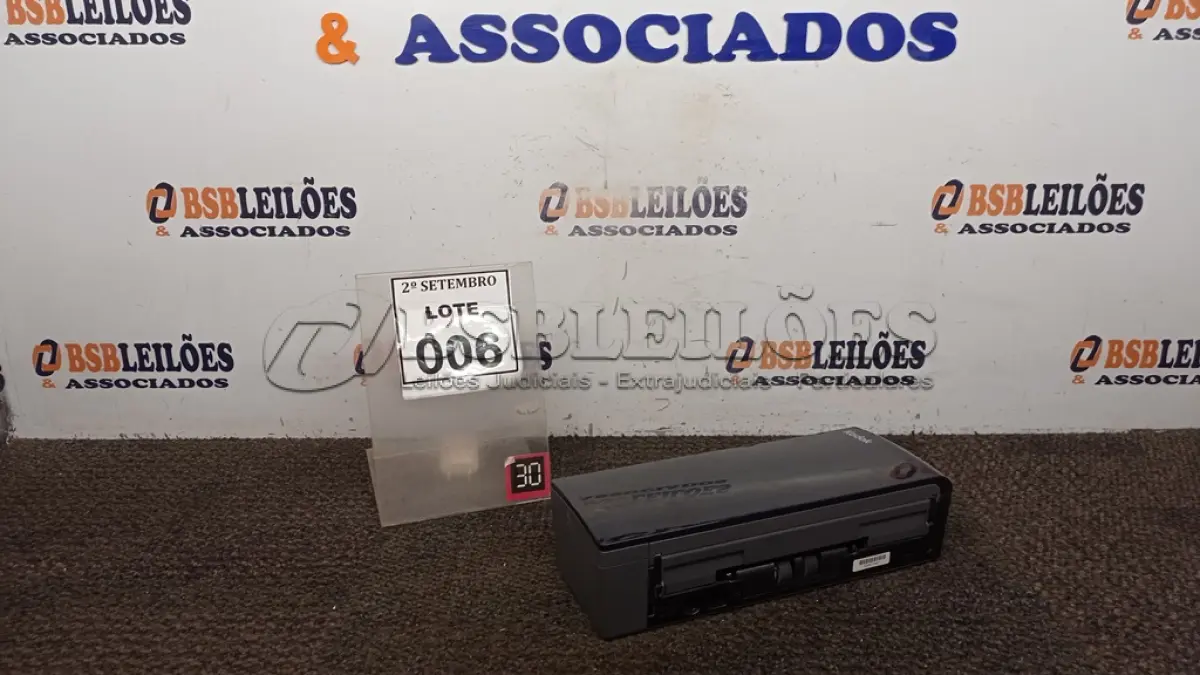 LOTE 006 - 01 SCANNER MARCA KODAK. (NO ESTADO) ATENÇÃO! FAZER A VISITAÇÃO ANTES DE ARREMATAR, NÃO SABEMOS SE FUNCIONA, LEILÃO NÃO TEM GARANTIA E NEM DEVOLUÇÃO, SUJEITO A POSSÍVEIS AVARIAS VISÍVEIS/OCULTAS E/OU AUSÊNCIA DE COMPONENTES.