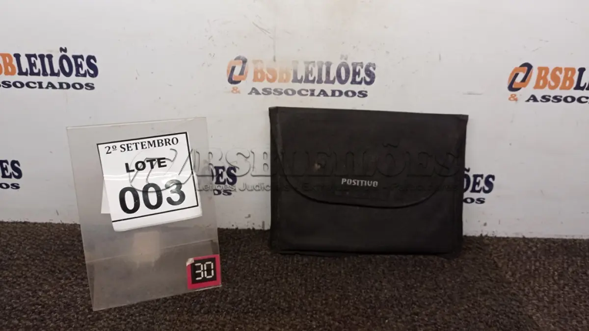 LOTE 003 - 01 TABLET MARCA POSITIVO. (NO ESTADO) ATENÇÃO! FAZER A VISITAÇÃO ANTES DE ARREMATAR, NÃO SABEMOS SE FUNCIONA, LEILÃO NÃO TEM GARANTIA E NEM DEVOLUÇÃO, SUJEITO A POSSÍVEIS AVARIAS VISÍVEIS/OCULTAS E/OU AUSÊNCIA DE COMPONENTES.