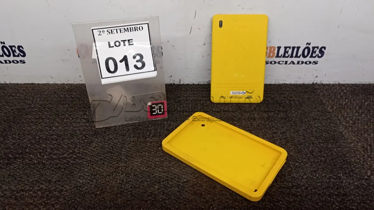 LOTE 013 - 02 TABLETS MARCA CCE. (NO ESTADO) ATENÇÃO! FAZER A VISITAÇÃO ANTES DE ARREMATAR, NÃO SABEMOS SE FUNCIONA, LEILÃO NÃO TEM GARANTIA E NEM DEVOLUÇÃO, SUJEITO A POSSÍVEIS AVARIAS VISÍVEIS/OCULTAS E/OU AUSÊNCIA DE COMPONENTES.