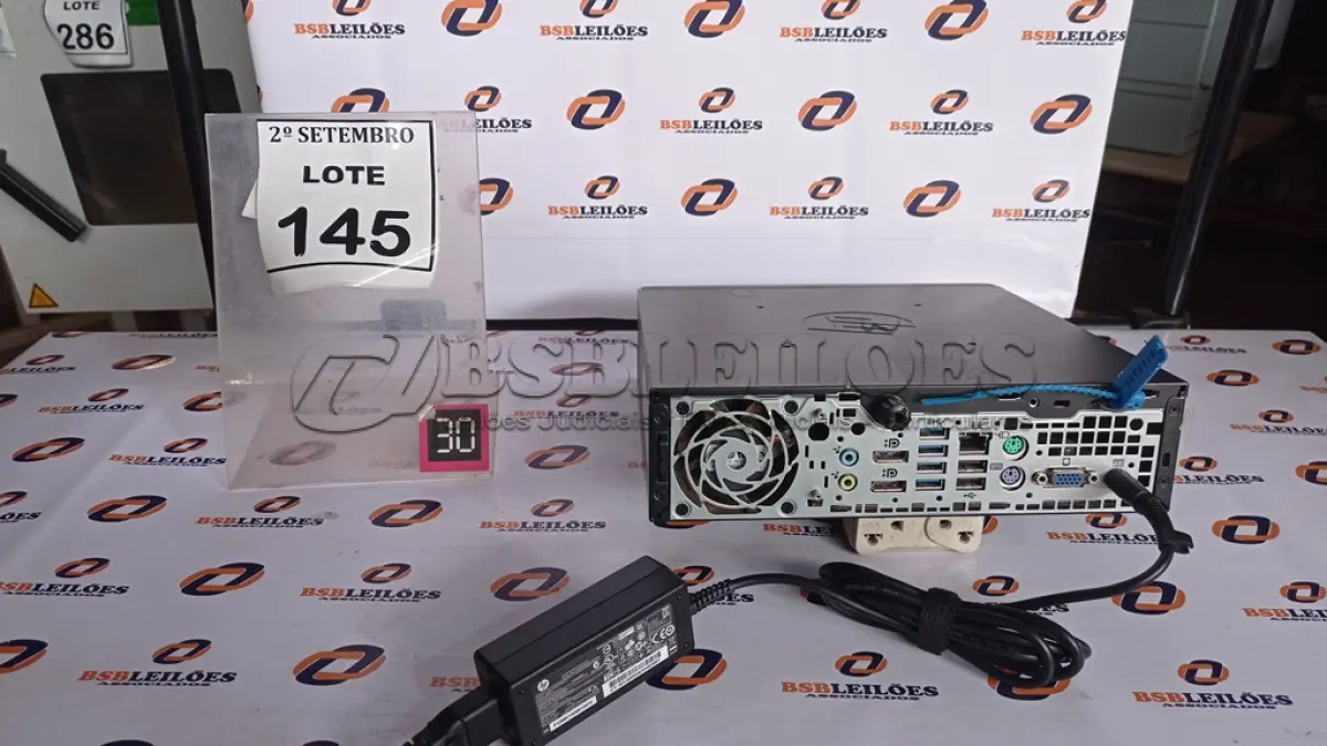 LOTE 145 - 01 MINI PC MARCA HP. (NO ESTADO) ATENÇÃO! FAZER A VISITAÇÃO ANTES DE ARREMATAR, NÃO SABEMOS SE FUNCIONA, LEILÃO NÃO TEM GARANTIA E NEM DEVOLUÇÃO, SUJEITO A POSSÍVEIS AVARIAS VISÍVEIS/OCULTAS E/OU AUSÊNCIA DE COMPONENTES.