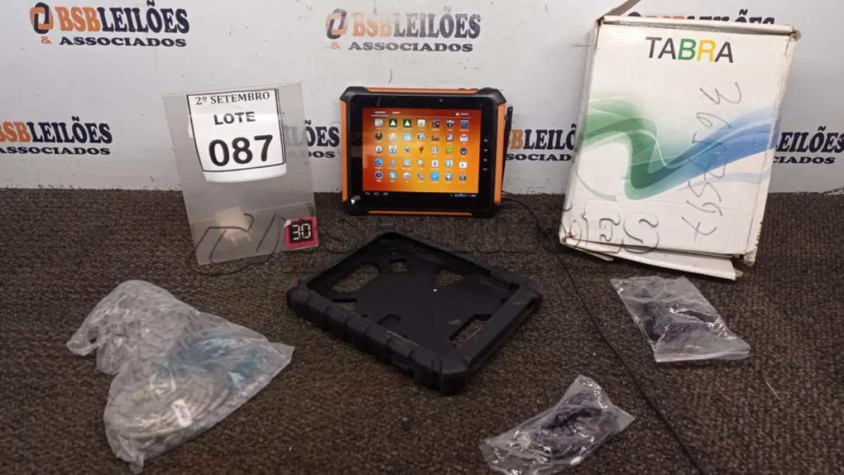 LOTE 087 - 01 TABLET QAV 801 8GB MARCA TABRA. (NO ESTADO) ATENÇÃO! FAZER A VISITAÇÃO ANTES DE ARREMATAR, NÃO SABEMOS SE FUNCIONA, LEILÃO NÃO TEM GARANTIA E NEM DEVOLUÇÃO, SUJEITO A POSSÍVEIS AVARIAS VISÍVEIS/OCULTAS E/OU AUSÊNCIA DE COMPONENTES.