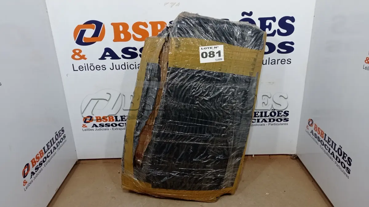 LOTE 081 - 01 AQUECEDOR EXTERNO QUARTZO PIRAMIDE AÇO INOX 2,20 M CHAPEU CHINES (NO ESTADO, NÃO SABEMOS SE FUNCIONA. LEILÃO NÃO TEM GARANTIA E NEM DEVOLUÇÃO, SUJEITO A POSSÍVEIS AVARIAS VISÍVEIS/OCULTAS E/OU AUSÊNCIA DE COMPONENTES)