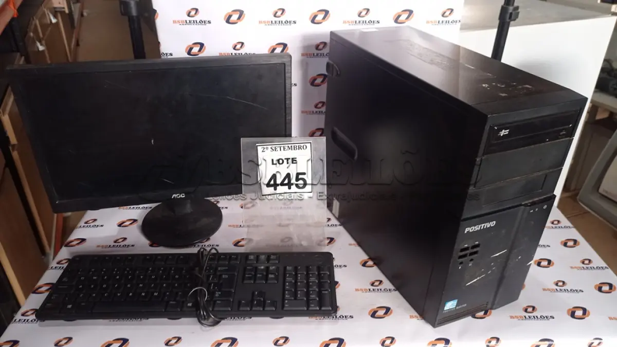 LOTE 445 - 01 CPU MARCA POSITIVO, 01 MONITOR MARCA AOC E 01 TECLADO. (NO ESTADO) ATENÇÃO! FAZER A VISITAÇÃO ANTES DE ARREMATAR, NÃO SABEMOS SE FUNCIONA, LEILÃO NÃO TEM GARANTIA E NEM DEVOLUÇÃO, SUJEITO A POSSÍVEIS AVARIAS VISÍVEIS/OCULTAS E/OU AUSÊNCIA DE COMPONENTES.