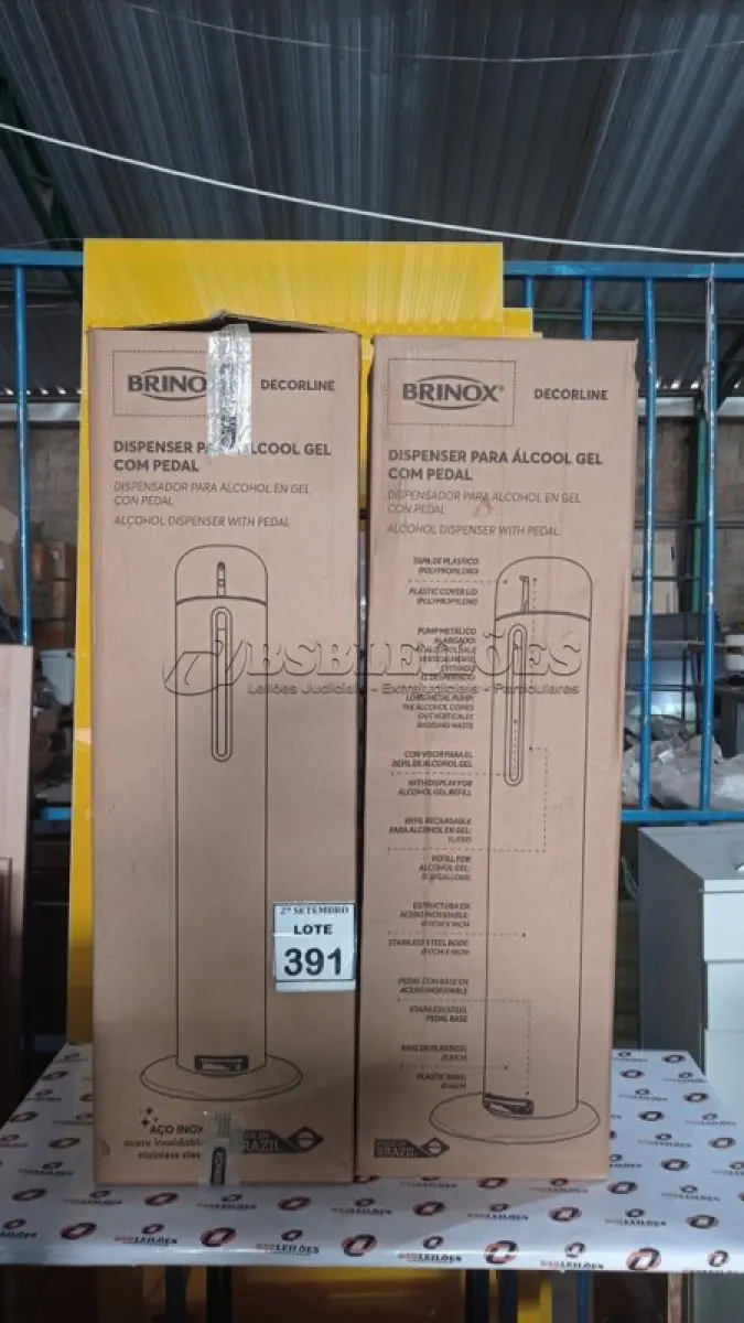 LOTE 391 - 02 DISPENSES DE ÁLCOOL EM GEL COM PEDAL MARCA BRINOX. (NO ESTADO) ATENÇÃO! FAZER A VISITAÇÃO ANTES DE ARREMATAR, NÃO SABEMOS SE FUNCIONA, LEILÃO NÃO TEM GARANTIA E NEM DEVOLUÇÃO, SUJEITO A POSSÍVEIS AVARIAS VISÍVEIS/OCULTAS E/OU AUSÊNCIA DE COMPONENTES.