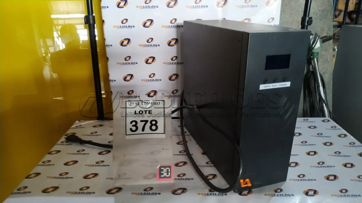 LOTE 378 - 01 NOBREAK MARCA LACERDA. (NO ESTADO) ATENÇÃO! FAZER A VISITAÇÃO ANTES DE ARREMATAR, NÃO SABEMOS SE FUNCIONA, LEILÃO NÃO TEM GARANTIA E NEM DEVOLUÇÃO, SUJEITO A POSSÍVEIS AVARIAS VISÍVEIS/OCULTAS E/OU AUSÊNCIA DE COMPONENTES.