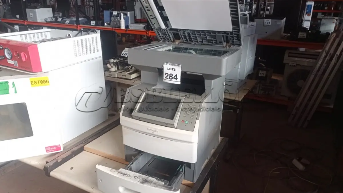 LOTE 284 - 01 IMPRESSORA MULTIFUNCIONAL MARCA LEXMARK MODELO X656DE. (NO ESTADO) ATENÇÃO! FAZER A VISITAÇÃO ANTES DE ARREMATAR, NÃO SABEMOS SE FUNCIONA, LEILÃO NÃO TEM GARANTIA E NEM DEVOLUÇÃO, SUJEITO A POSSÍVEIS AVARIAS VISÍVEIS/OCULTAS E/OU AUSÊNCIA DE COMPONENTES.