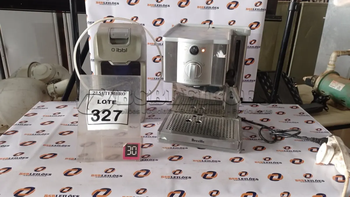 LOTE 327 - 01 CAFETEIRA EXPRESSO MARCA BREVILLE E 01 BEBEDOURO DE PAREDE MARCA IBBL. (NO ESTADO) ATENÇÃO! FAZER A VISITAÇÃO ANTES DE ARREMATAR, NÃO SABEMOS SE FUNCIONA, LEILÃO NÃO TEM GARANTIA E NEM DEVOLUÇÃO, SUJEITO A POSSÍVEIS AVARIAS VISÍVEIS/OCULTAS E/OU AUSÊNCIA DE COMPONENTES.