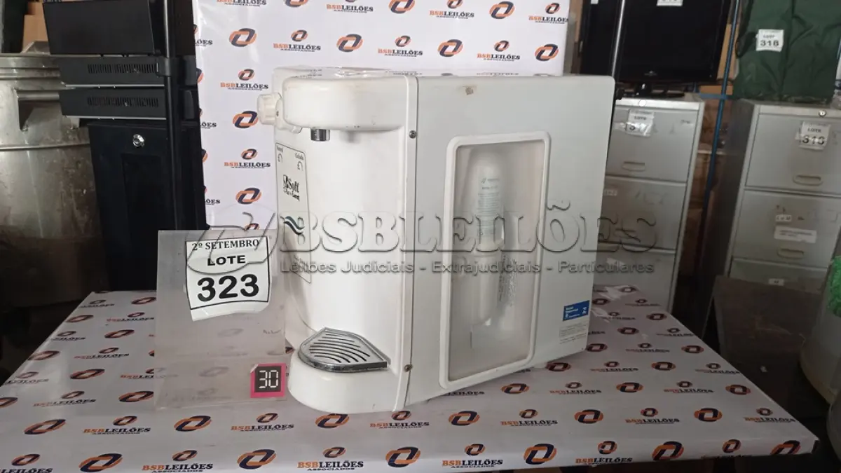 LOTE 323 - 01 PURIFICADOR DE ÁGUA MARCA SOFT. (NO ESTADO) ATENÇÃO! FAZER A VISITAÇÃO ANTES DE ARREMATAR, NÃO SABEMOS SE FUNCIONA, LEILÃO NÃO TEM GARANTIA E NEM DEVOLUÇÃO, SUJEITO A POSSÍVEIS AVARIAS VISÍVEIS/OCULTAS E/OU AUSÊNCIA DE COMPONENTES.