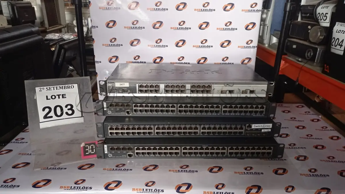 LOTE 203 - 03 SWITCHES E 02 APARELHOS DVR MARCA INTELBRAS. (NO ESTADO) ATENÇÃO! FAZER A VISITAÇÃO ANTES DE ARREMATAR, NÃO SABEMOS SE FUNCIONA, LEILÃO NÃO TEM GARANTIA E NEM DEVOLUÇÃO, SUJEITO A POSSÍVEIS AVARIAS VISÍVEIS/OCULTAS E/OU AUSÊNCIA DE COMPONENTES.