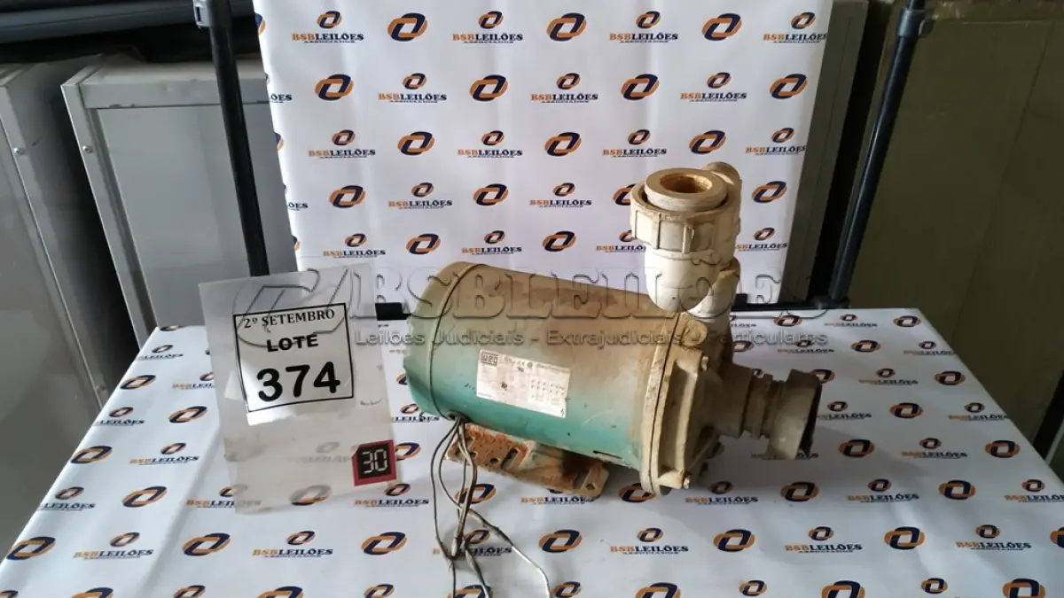 LOTE 374 - 01 BOMBA HIDRÁULICA. (NO ESTADO) ATENÇÃO! FAZER A VISITAÇÃO ANTES DE ARREMATAR, NÃO SABEMOS SE FUNCIONA, LEILÃO NÃO TEM GARANTIA E NEM DEVOLUÇÃO, SUJEITO A POSSÍVEIS AVARIAS VISÍVEIS/OCULTAS E/OU AUSÊNCIA DE COMPONENTES.