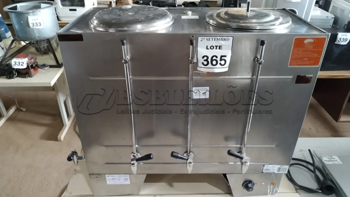 LOTE 365 - 01 CAFETEIRA INDUSTRIAL EM INOX. (NO ESTADO) ATENÇÃO! FAZER A VISITAÇÃO ANTES DE ARREMATAR, NÃO SABEMOS SE FUNCIONA, LEILÃO NÃO TEM GARANTIA E NEM DEVOLUÇÃO, SUJEITO A POSSÍVEIS AVARIAS VISÍVEIS/OCULTAS E/OU AUSÊNCIA DE COMPONENTES.
