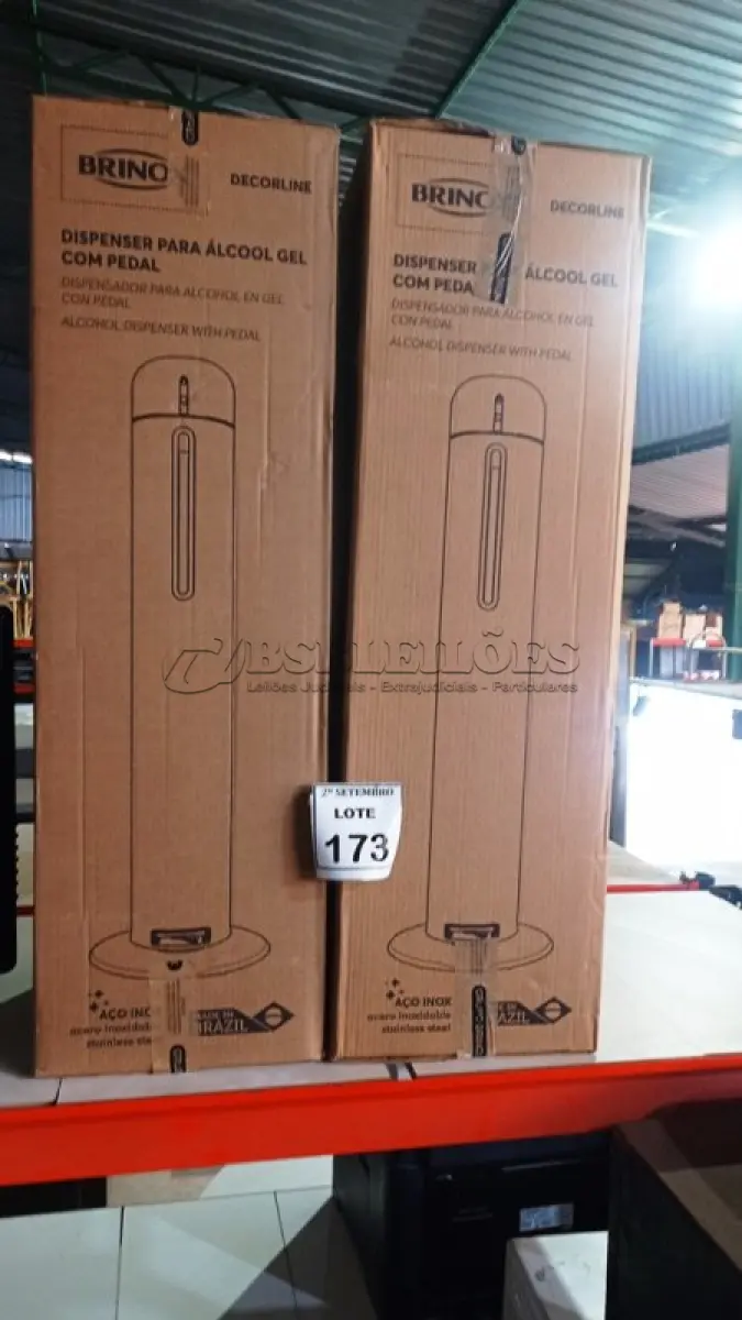 LOTE 173 - 02 DISPENSES DE ÁLCOOL EM GEL COM PEDAL MARCA BRINOX. (NO ESTADO) ATENÇÃO! FAZER A VISITAÇÃO ANTES DE ARREMATAR, NÃO SABEMOS SE FUNCIONA, LEILÃO NÃO TEM GARANTIA E NEM DEVOLUÇÃO, SUJEITO A POSSÍVEIS AVARIAS VISÍVEIS/OCULTAS E/OU AUSÊNCIA DE COMPONENTES.