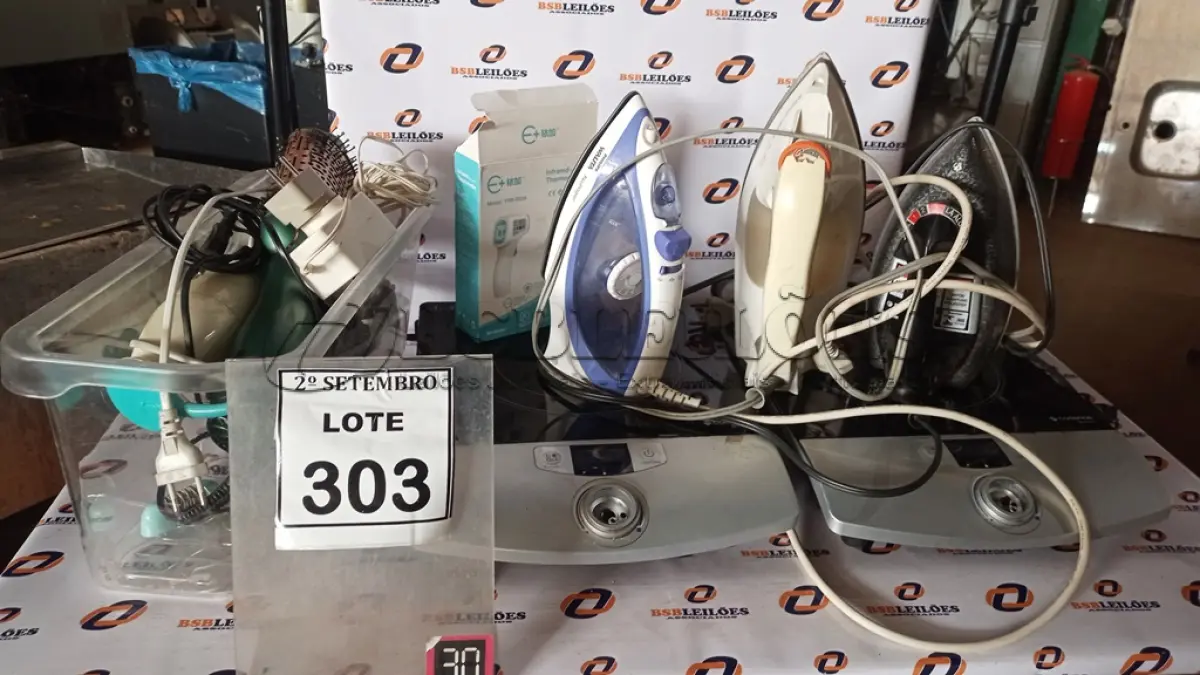 LOTE 303 - 02 FOGÕES DE INDUÇÃO COM 01 BOCA, 03 FERROS DE PASSAR, 02 TERMÔMETROS INFRAVERMELHO, 01 CHAPINHA DE CABELO, 01 ESCOVA DE CABELO ELÉTRICA E 01 MIXER. (NO ESTADO) ATENÇÃO! FAZER A VISITAÇÃO ANTES DE ARREMATAR, NÃO SABEMOS SE FUNCIONA, LEILÃO NÃO TEM GARANTIA E NEM DEVOLUÇÃO, SUJEITO A POSSÍVEIS AVARIAS VISÍVEIS/OCULTAS E/OU AUSÊNCIA DE COMPONENTES.