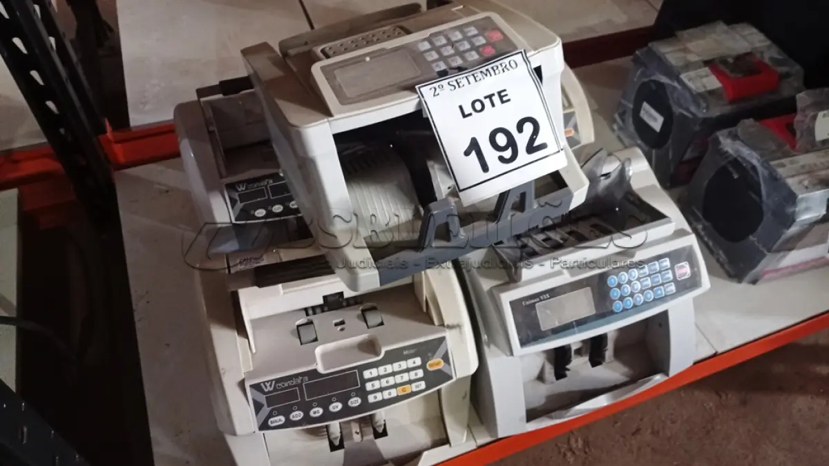 LOTE 192 - 05 MÁQUINAS DE CONTAR CÉDULAS. (NO ESTADO) ATENÇÃO! FAZER A VISITAÇÃO ANTES DE ARREMATAR, NÃO SABEMOS SE FUNCIONA, LEILÃO NÃO TEM GARANTIA E NEM DEVOLUÇÃO, SUJEITO A POSSÍVEIS AVARIAS VISÍVEIS/OCULTAS E/OU AUSÊNCIA DE COMPONENTES.