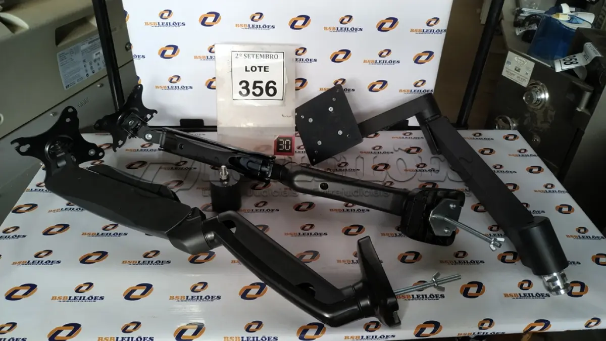 LOTE 356 - 02 SUPORTES DE MONITOR. (NO ESTADO) ATENÇÃO! FAZER A VISITAÇÃO ANTES DE ARREMATAR, NÃO SABEMOS SE FUNCIONA, LEILÃO NÃO TEM GARANTIA E NEM DEVOLUÇÃO, SUJEITO A POSSÍVEIS AVARIAS VISÍVEIS/OCULTAS E/OU AUSÊNCIA DE COMPONENTES.