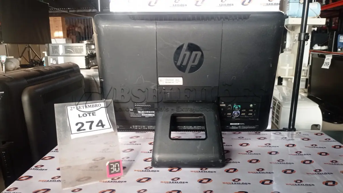 LOTE 274 - 01 ALL IN ONE MARCA HP. (NO ESTADO) ATENÇÃO! FAZER A VISITAÇÃO ANTES DE ARREMATAR, NÃO SABEMOS SE FUNCIONA, LEILÃO NÃO TEM GARANTIA E NEM DEVOLUÇÃO, SUJEITO A POSSÍVEIS AVARIAS VISÍVEIS/OCULTAS E/OU AUSÊNCIA DE COMPONENTES.