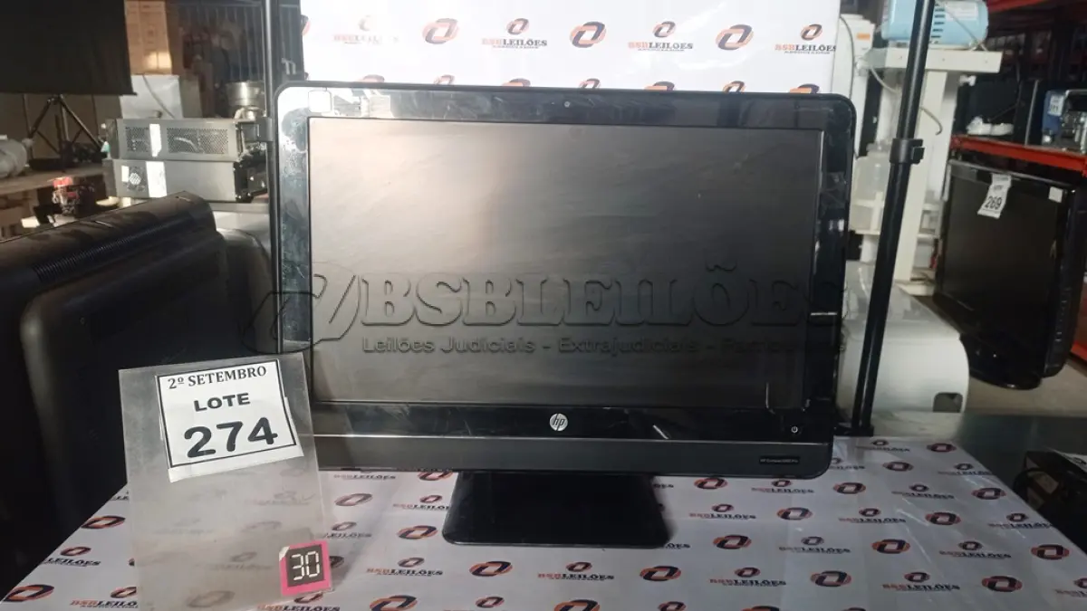 LOTE 274 - 01 ALL IN ONE MARCA HP. (NO ESTADO) ATENÇÃO! FAZER A VISITAÇÃO ANTES DE ARREMATAR, NÃO SABEMOS SE FUNCIONA, LEILÃO NÃO TEM GARANTIA E NEM DEVOLUÇÃO, SUJEITO A POSSÍVEIS AVARIAS VISÍVEIS/OCULTAS E/OU AUSÊNCIA DE COMPONENTES.