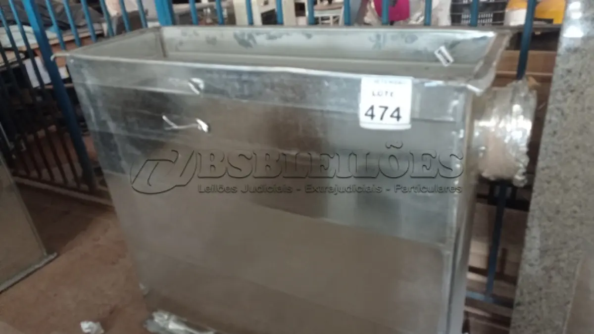 LOTE 474 - LOTE EXTRA. (NO ESTADO) ATENÇÃO! FAZER A VISITAÇÃO ANTES DE ARREMATAR, NÃO SABEMOS SE FUNCIONA, LEILÃO NÃO TEM GARANTIA E NEM DEVOLUÇÃO, SUJEITO A POSSÍVEIS AVARIAS VISÍVEIS/OCULTAS E/OU AUSÊNCIA DE COMPONENTES.