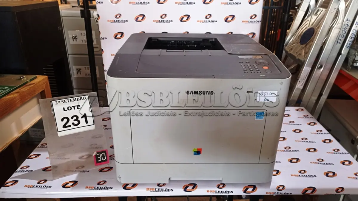 LOTE 231 - 01 IMPRESSORA MODELO CLP-680ND MARCA SAMSUNG. (NO ESTADO) ATENÇÃO! FAZER A VISITAÇÃO ANTES DE ARREMATAR, NÃO SABEMOS SE FUNCIONA, LEILÃO NÃO TEM GARANTIA E NEM DEVOLUÇÃO, SUJEITO A POSSÍVEIS AVARIAS VISÍVEIS/OCULTAS E/OU AUSÊNCIA DE COMPONENTES.